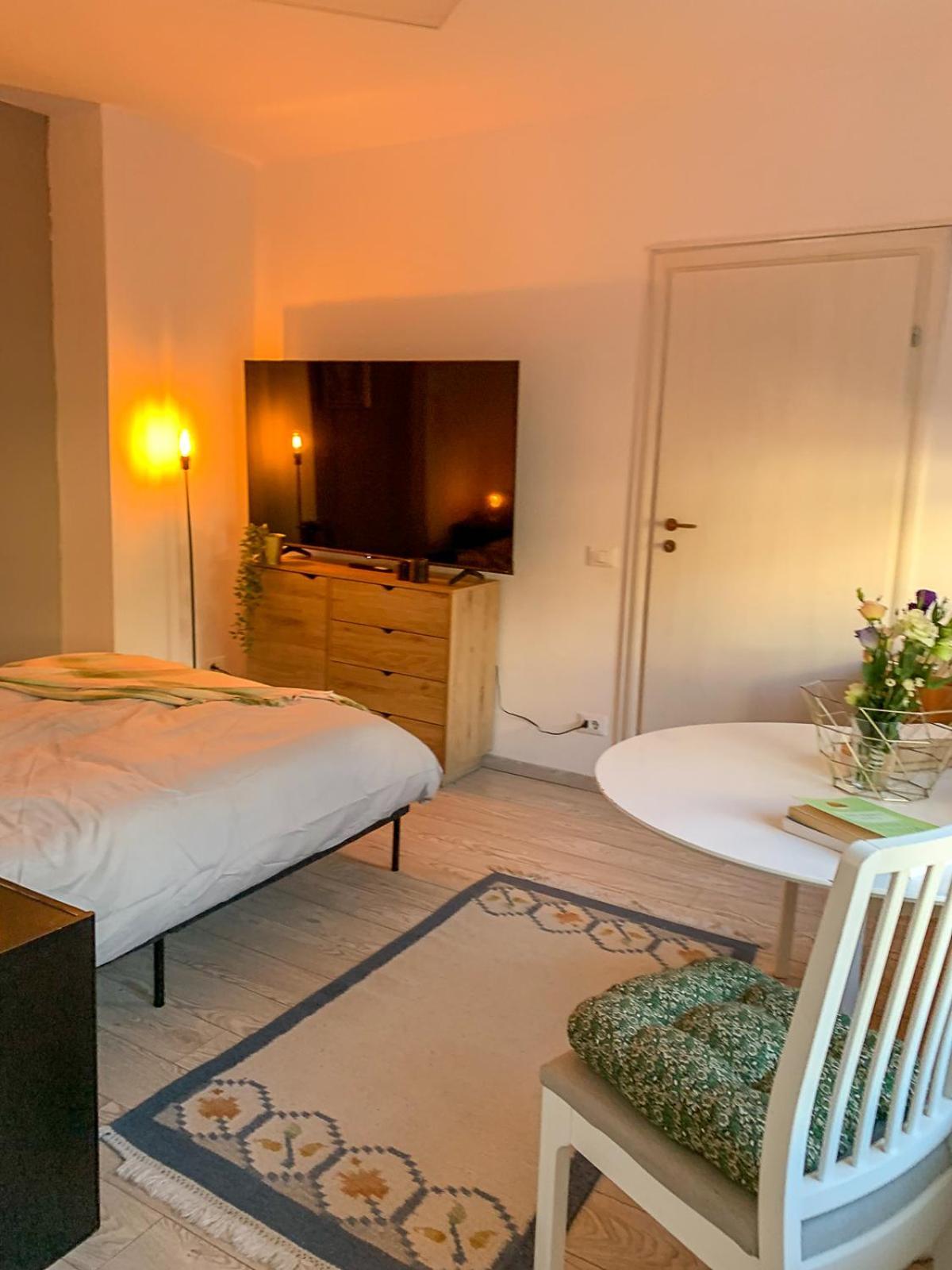 Central Tiny Houses Bukareszt Zewnętrze zdjęcie